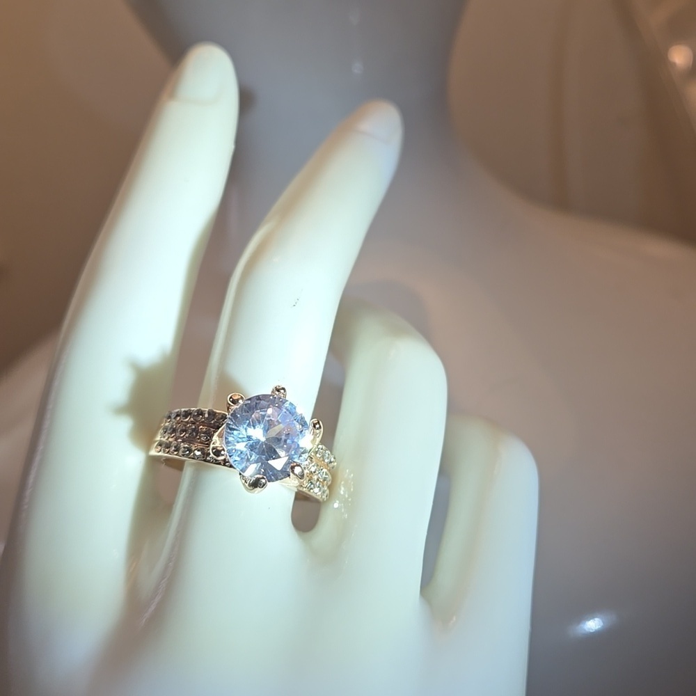 White Cubic Zirconia Rose Gold-tone Costume Jewelry Women's Ring size 9